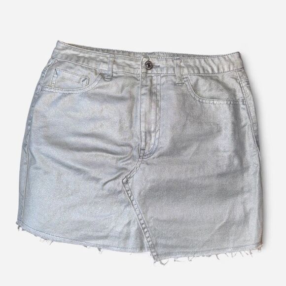 Metallic Silver Mid-Rise Denim Mini Skirt from Forever 21 - Picture 1 of 8